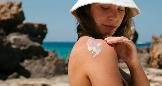 How to apply a mineral sunscreen?